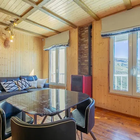 Apartamento De Madera Muy Cálido Con Buenas Vistas *