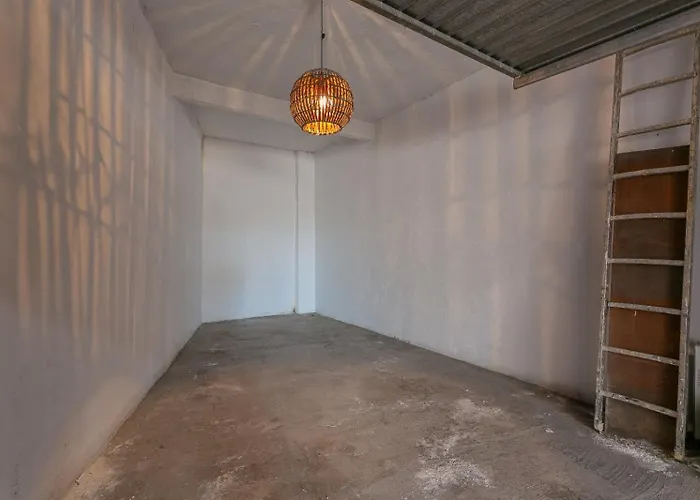 De Madera Muy Cálido Con Buenas Vistas Y Wifi