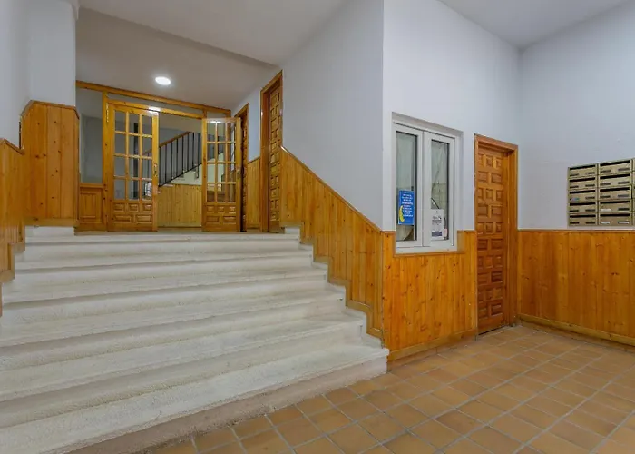 De Madera Muy Calido Con Buenas Vistas Y Wifi